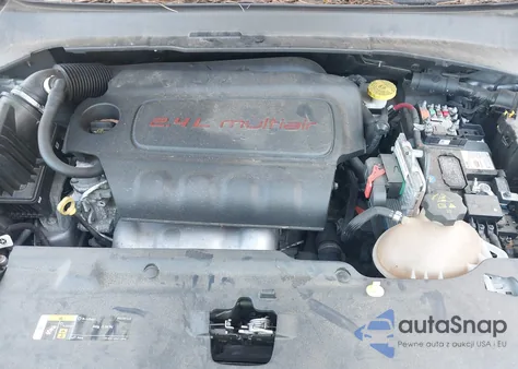 2018 Jeep Compass Latitude 4X4 из США, поврежденный, VIN 3C4NJDBB2JT117009